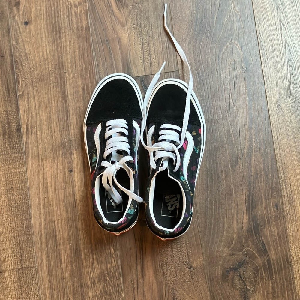 Vans Black and Pink Sneakers Classic Style size 5